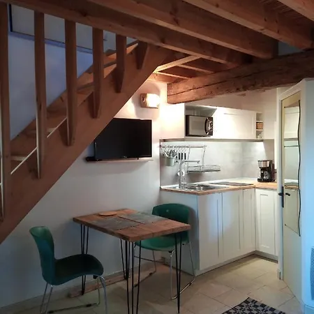 לינה וארוחת בוקר Duplex L'ecole Buissonniere