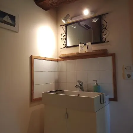 Duplex L'ecole Buissonniere 住宿加早餐酒店