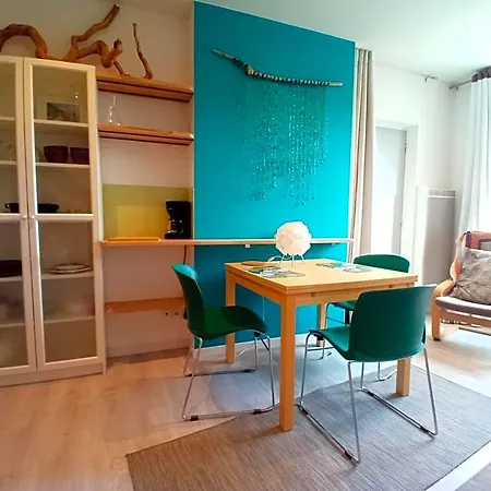 Duplex L'ecole Buissonniere לינה וארוחת בוקר