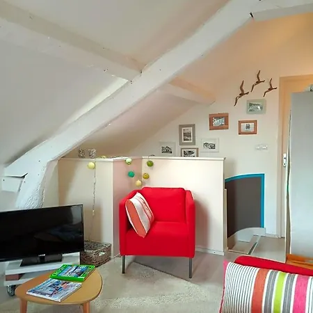 Duplex L'ecole Buissonniere לינה וארוחת בוקר